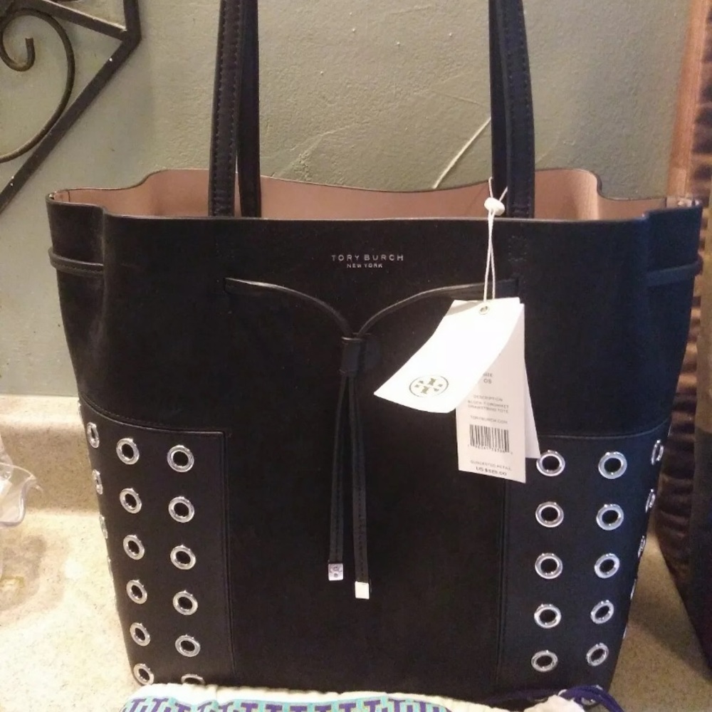 Tory Burch Block-T Leather Tote black